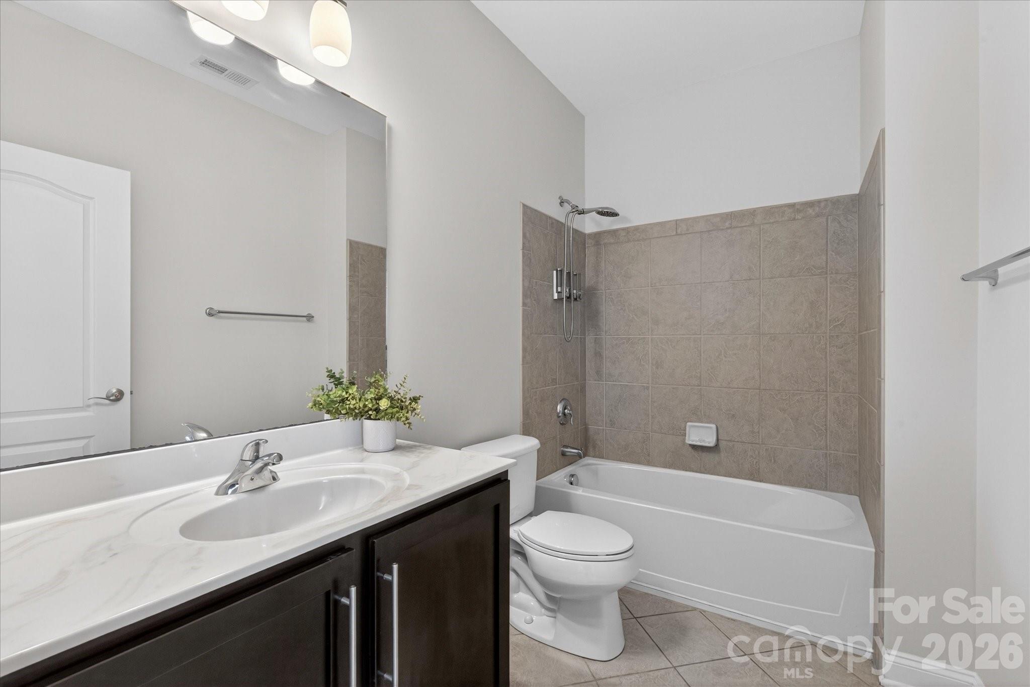 840 Wandering Way Drive