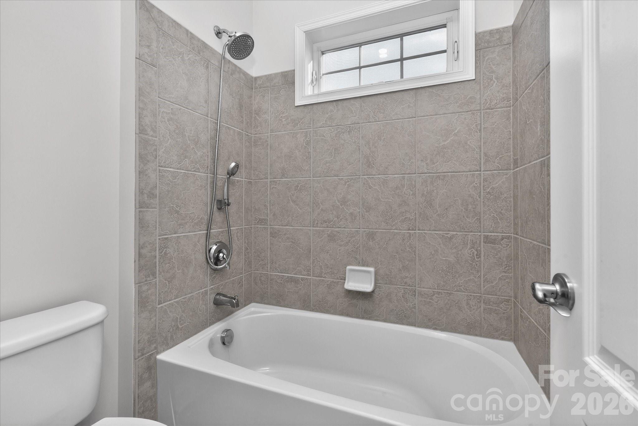 840 Wandering Way Drive