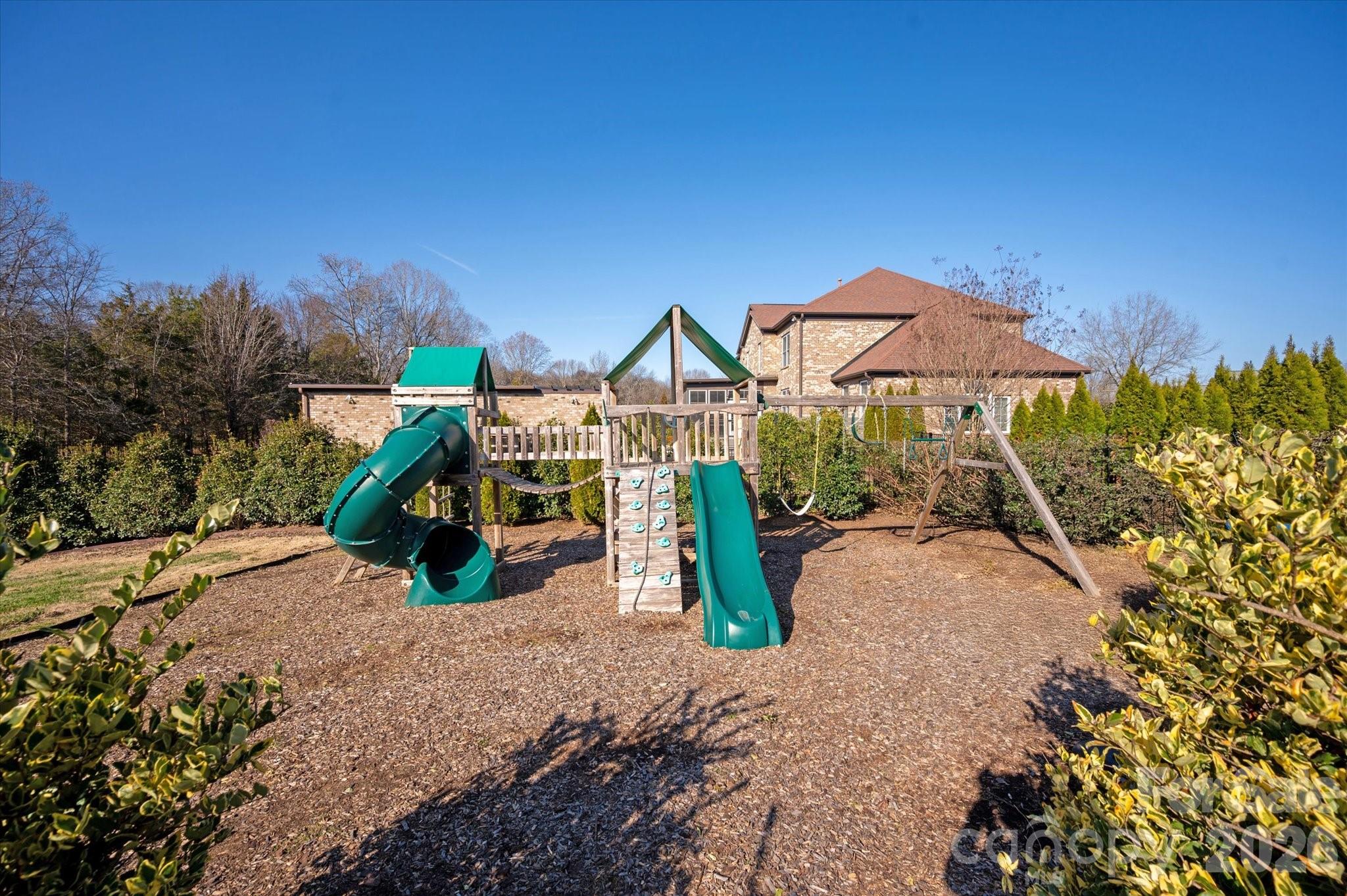 840 Wandering Way Drive