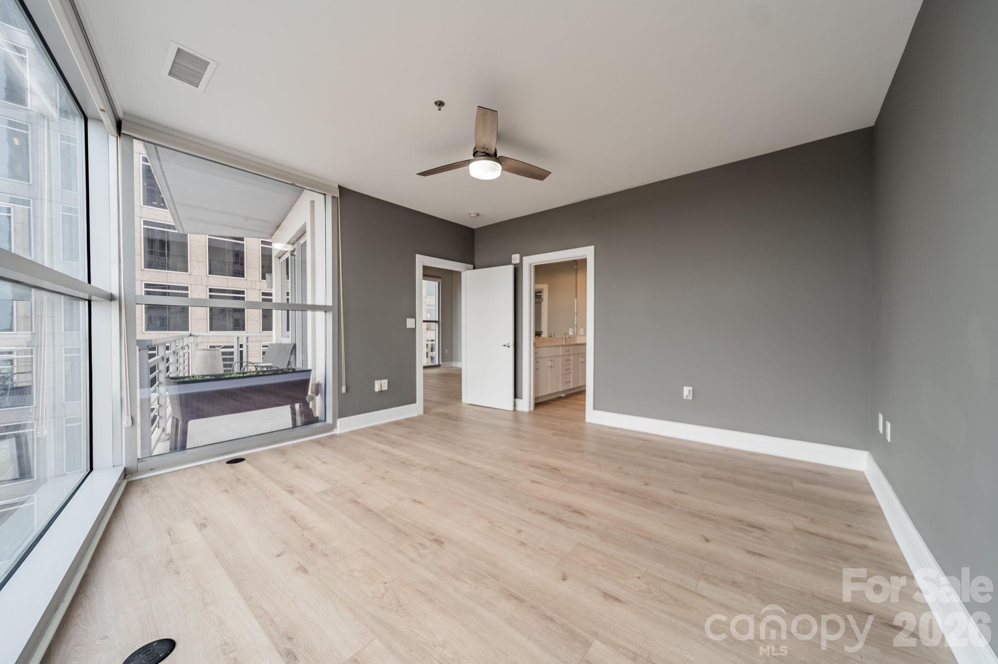 333 W Trade Street Unit: 1200