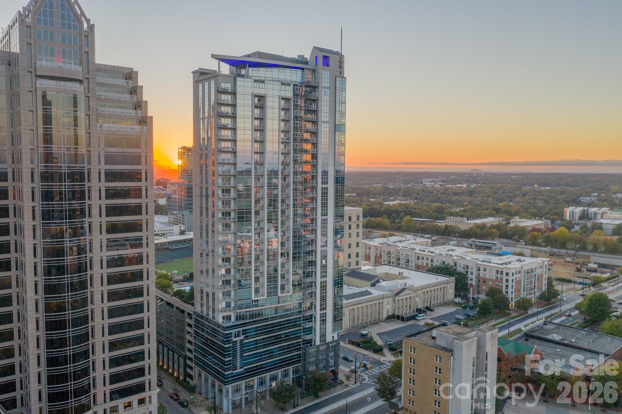 333 W Trade Street Unit: 1200