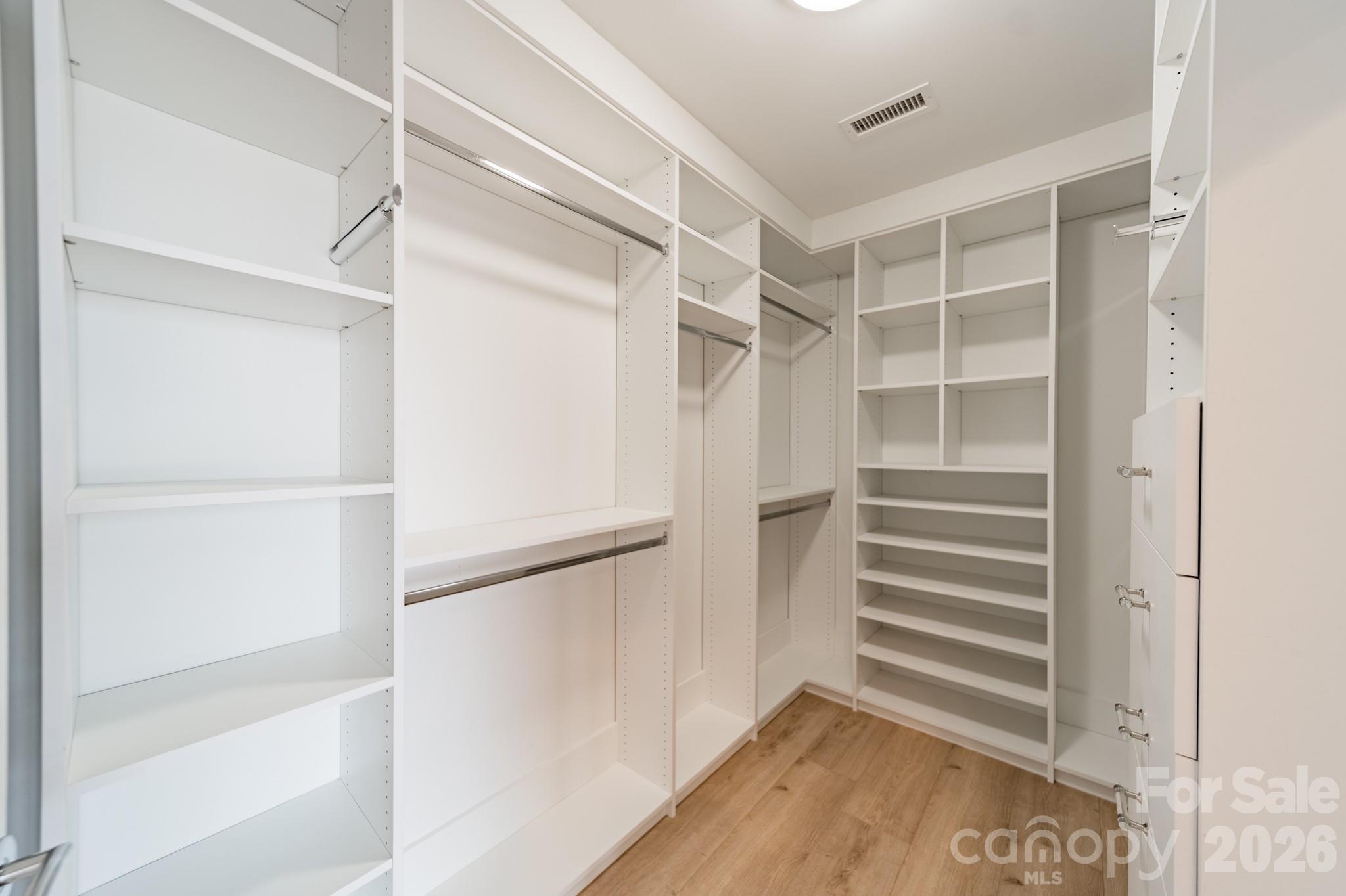 333 W Trade Street Unit: 1200