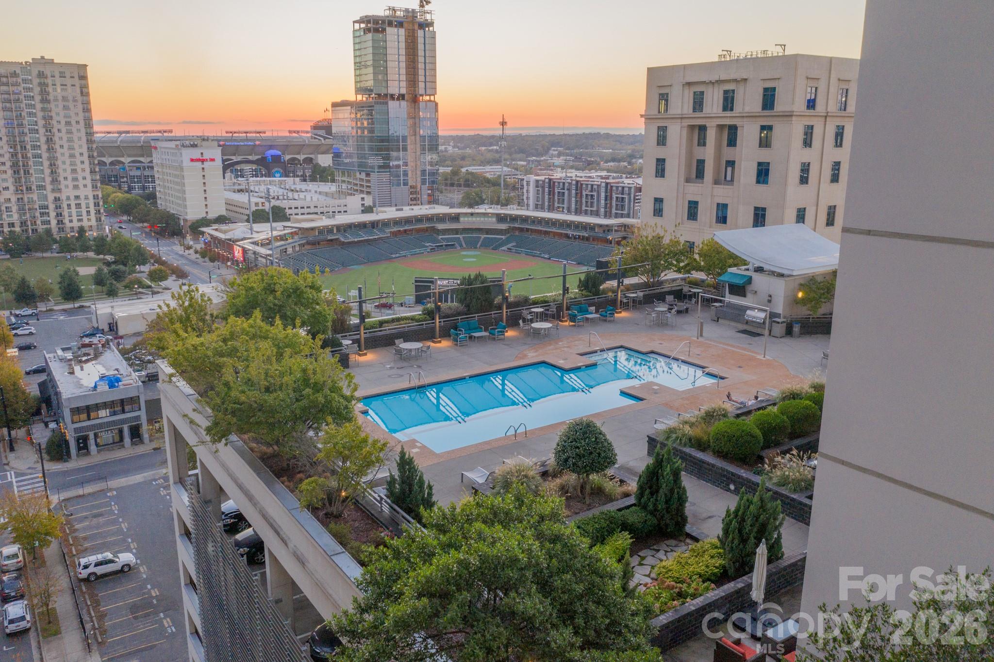 333 W Trade Street Unit: 1200