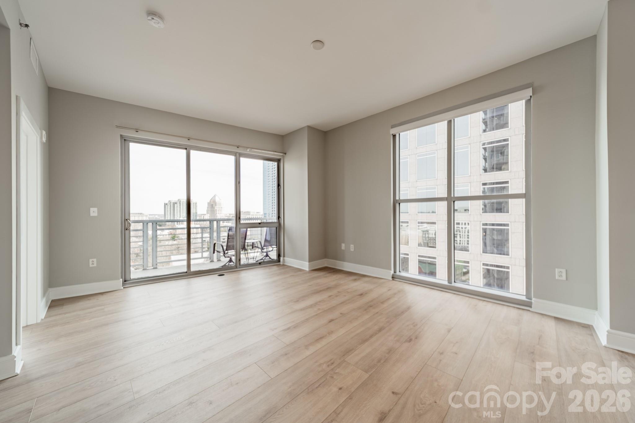 333 W Trade Street Unit: 1200