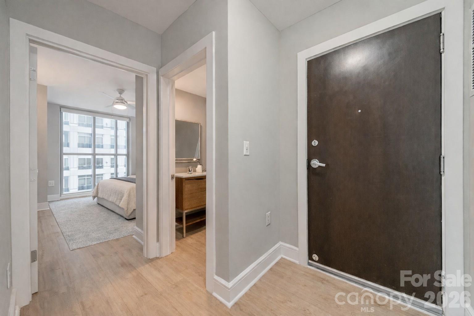333 W Trade Street Unit: 1200