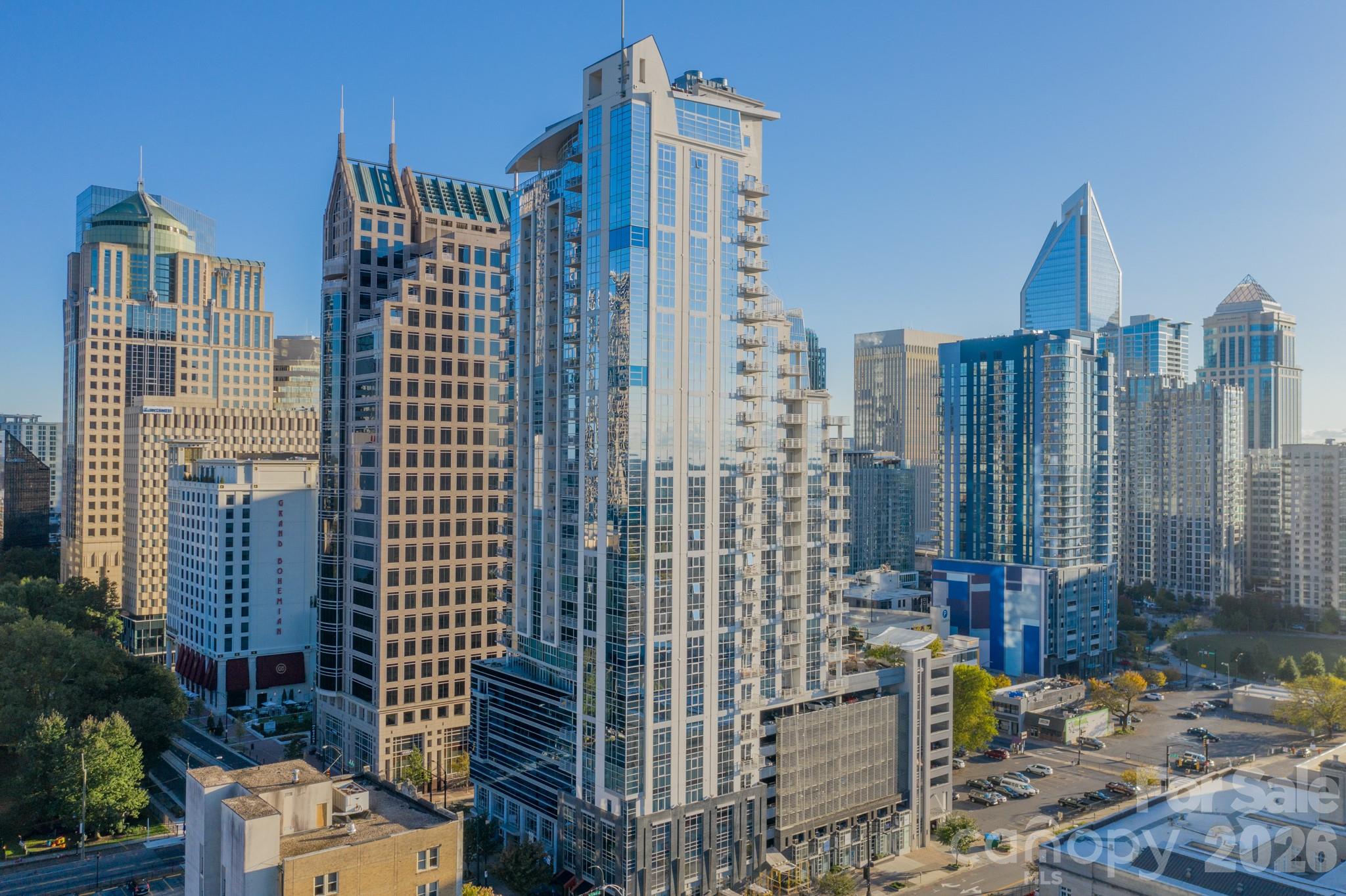 333 W Trade Street Unit: 1200