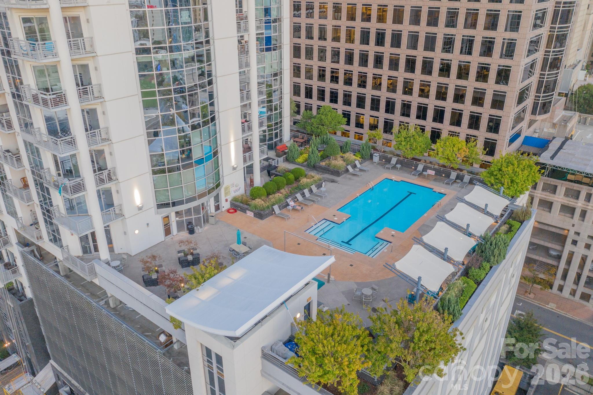 333 W Trade Street Unit: 1200