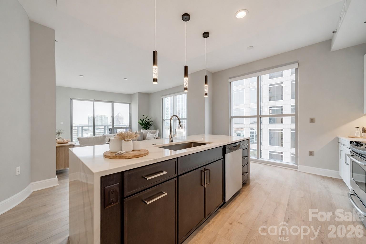 333 W Trade Street Unit: 1200