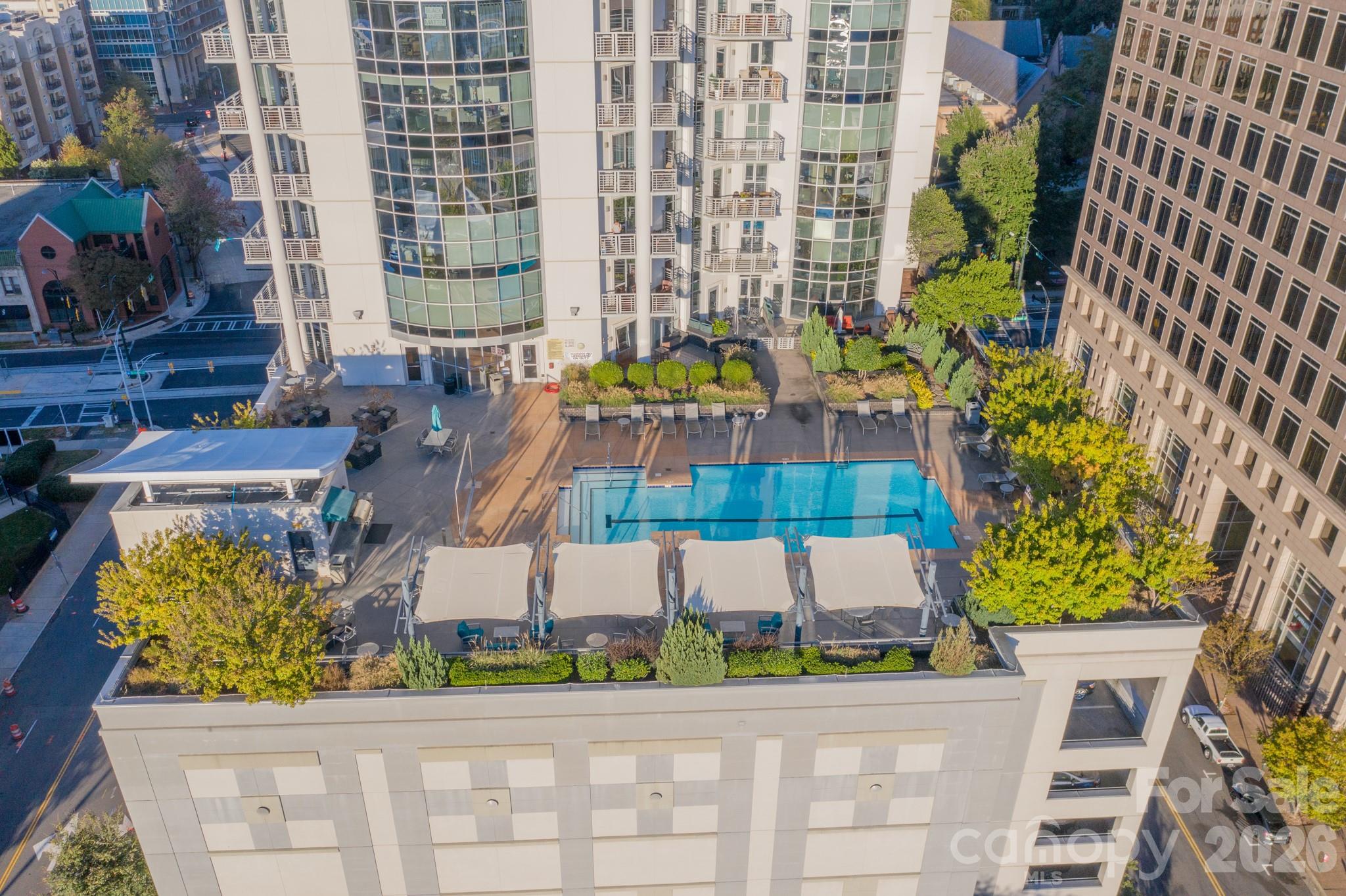 333 W Trade Street Unit: 1200