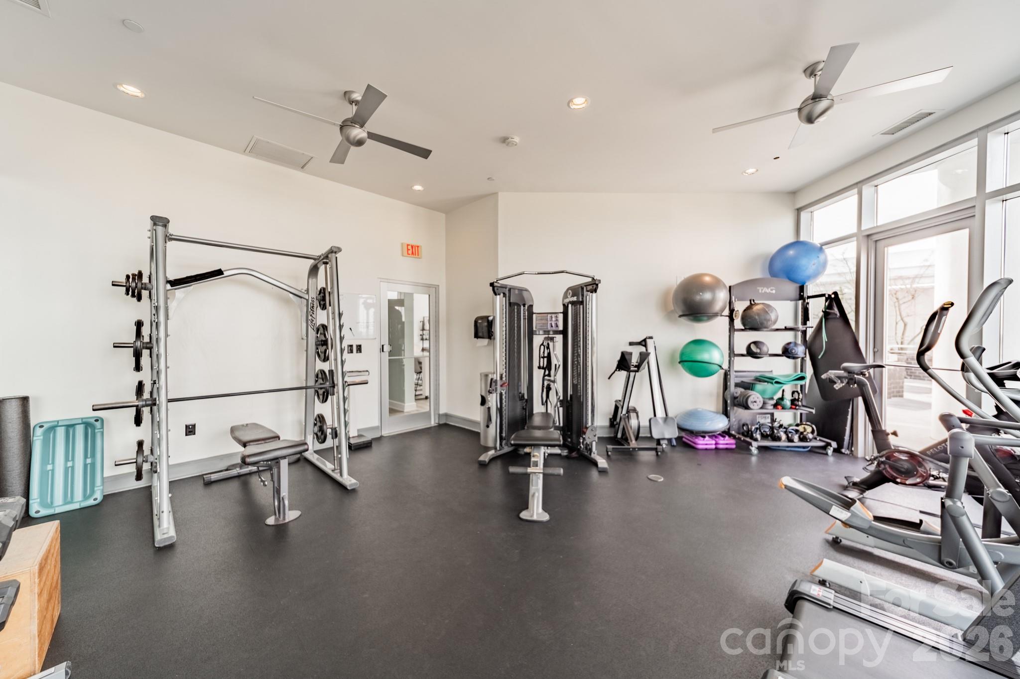 333 W Trade Street Unit: 1200