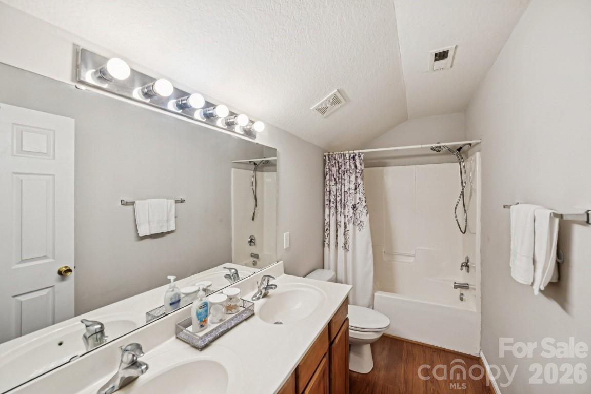 2731 Meadow Knoll Drive