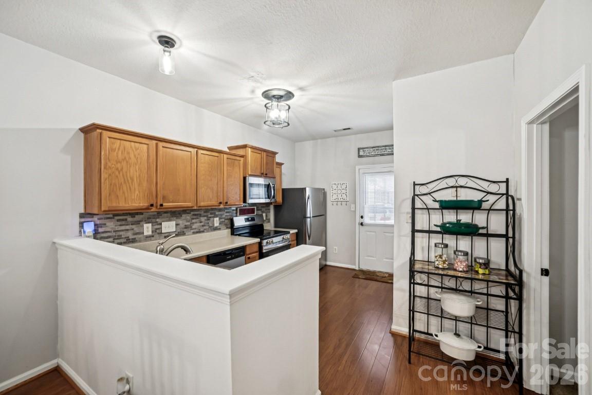 2731 Meadow Knoll Drive