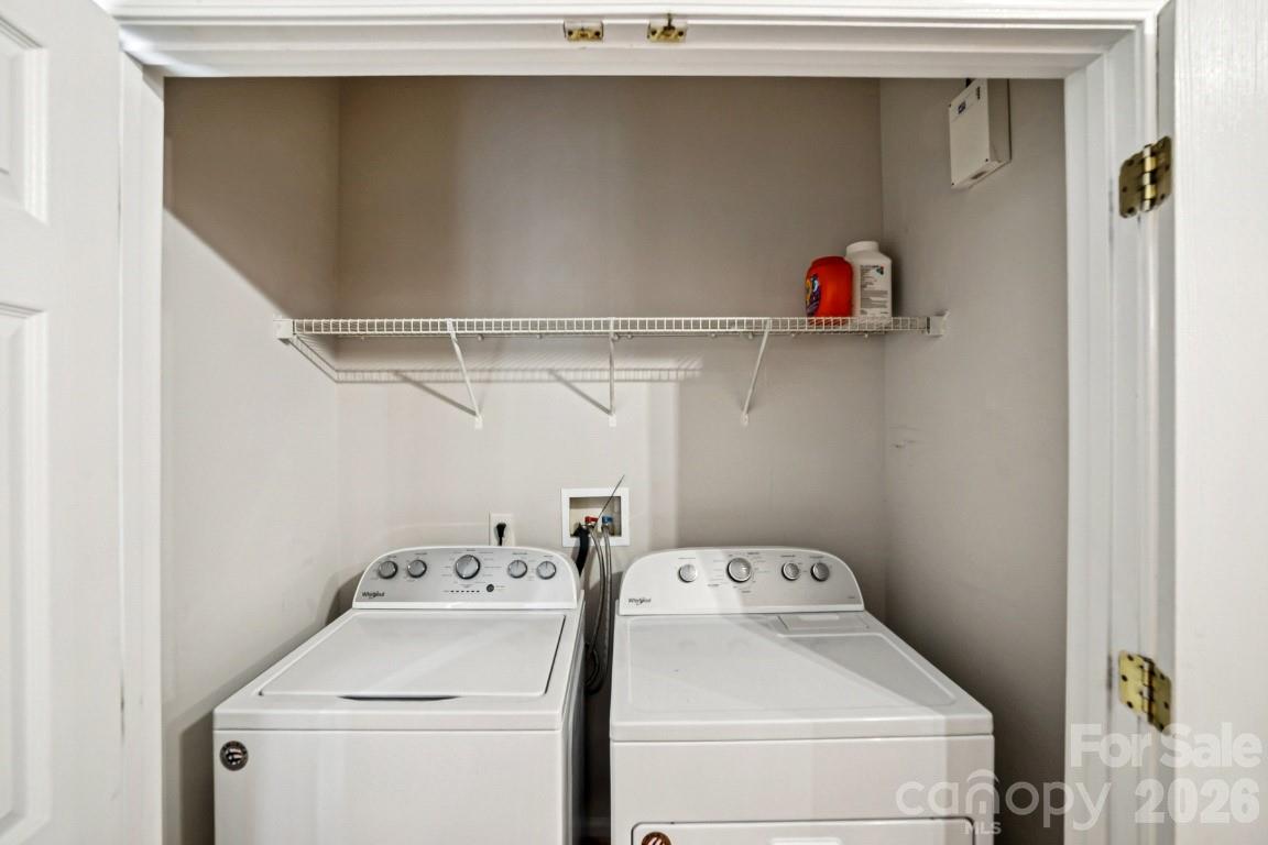 2731 Meadow Knoll Drive