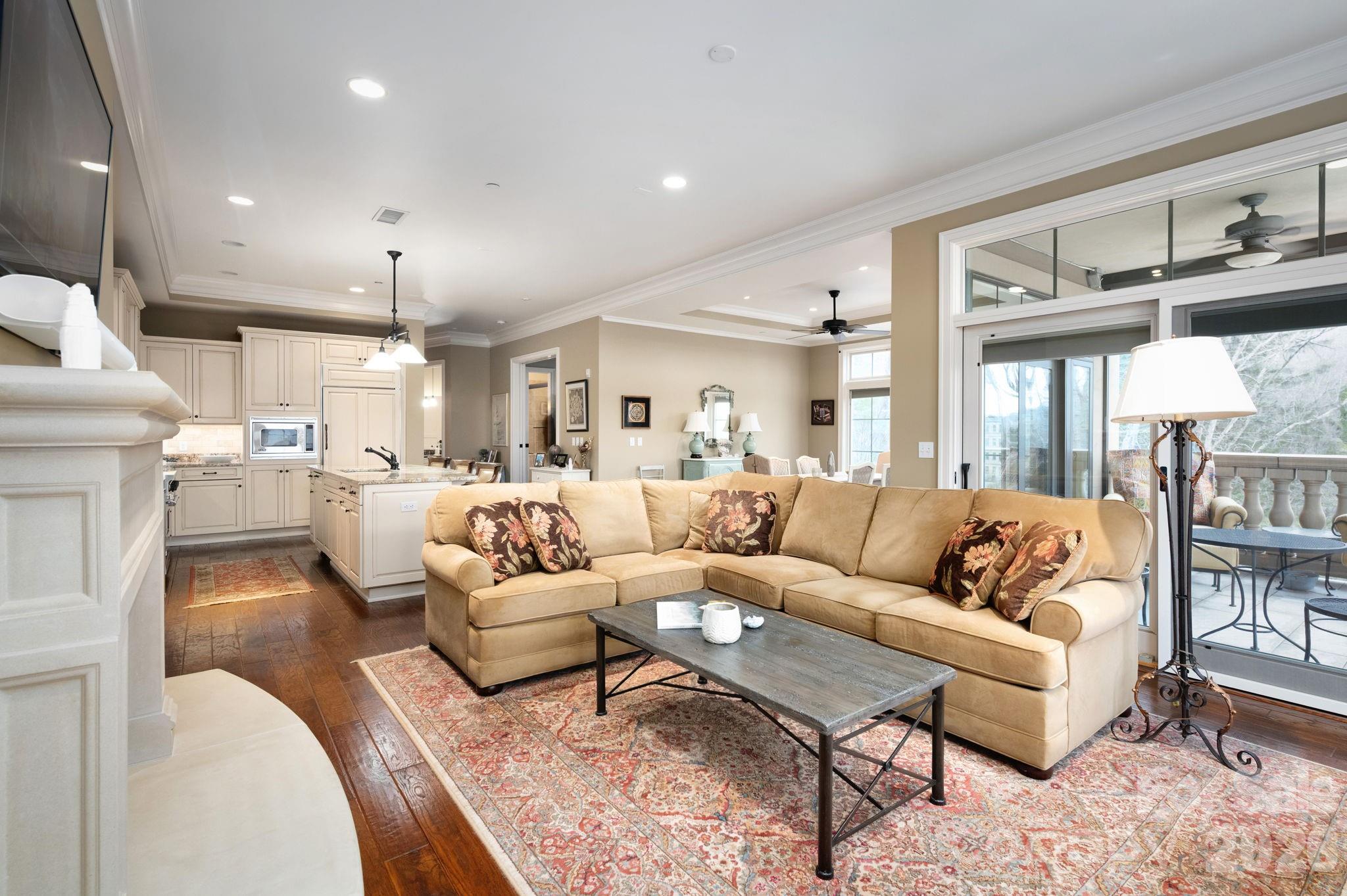 288 Macon Avenue Unit: 301