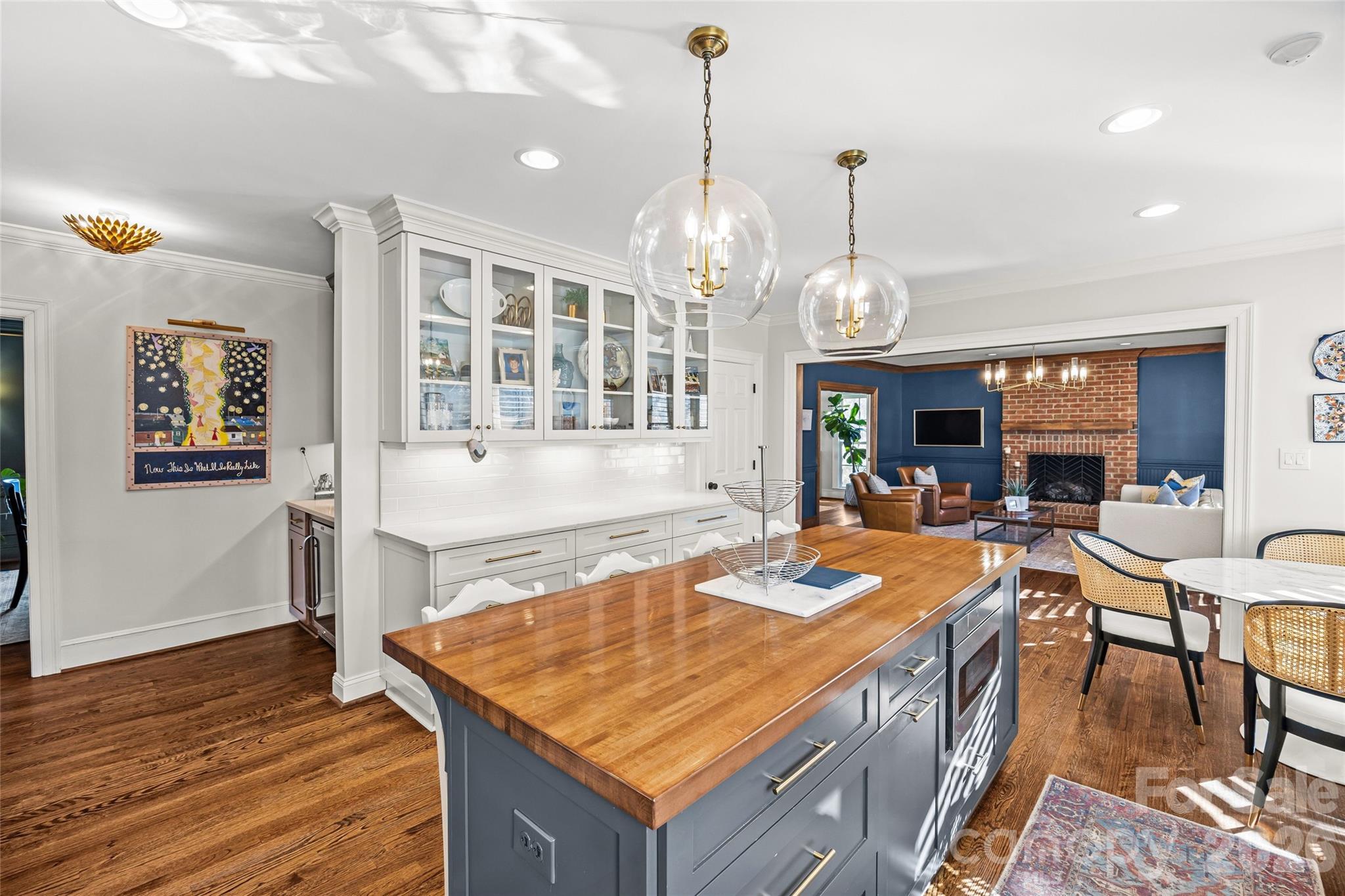 6936 Cameron Glen Drive