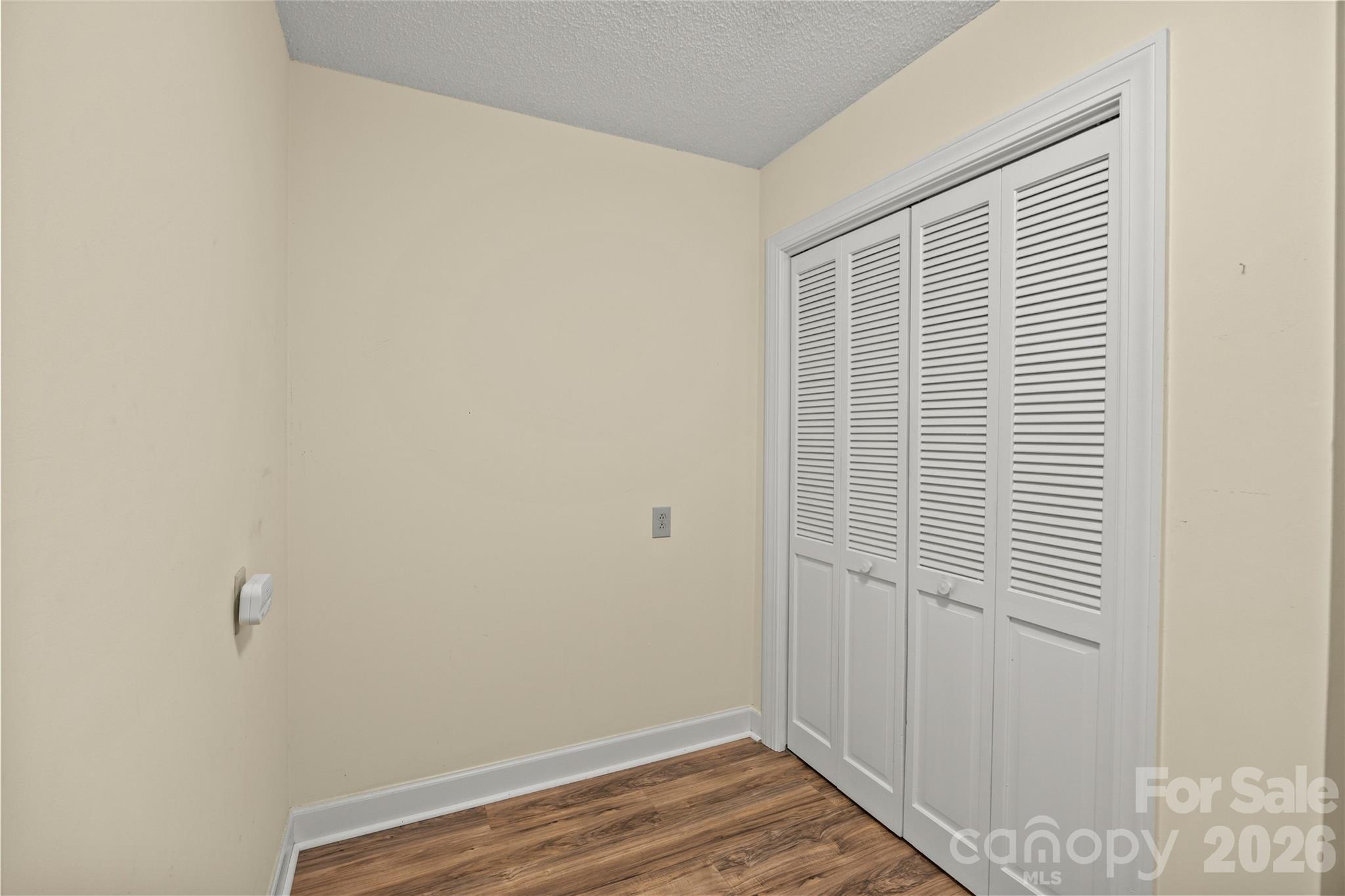 806 Colony Oaks Drive Unit: B