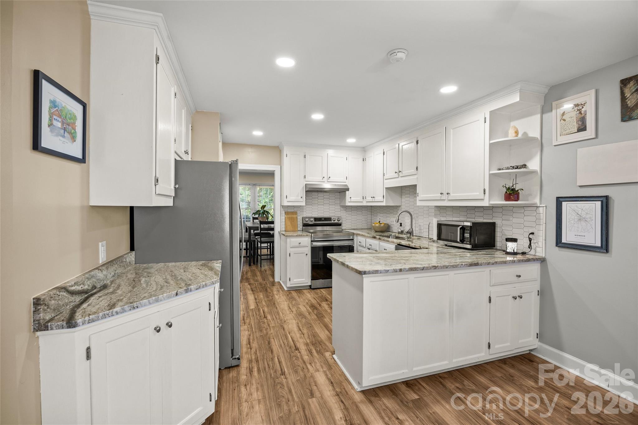 806 Colony Oaks Drive Unit: B