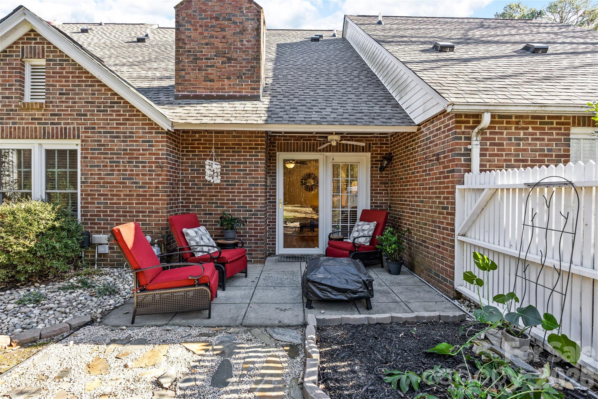 806 Colony Oaks Drive Unit: B