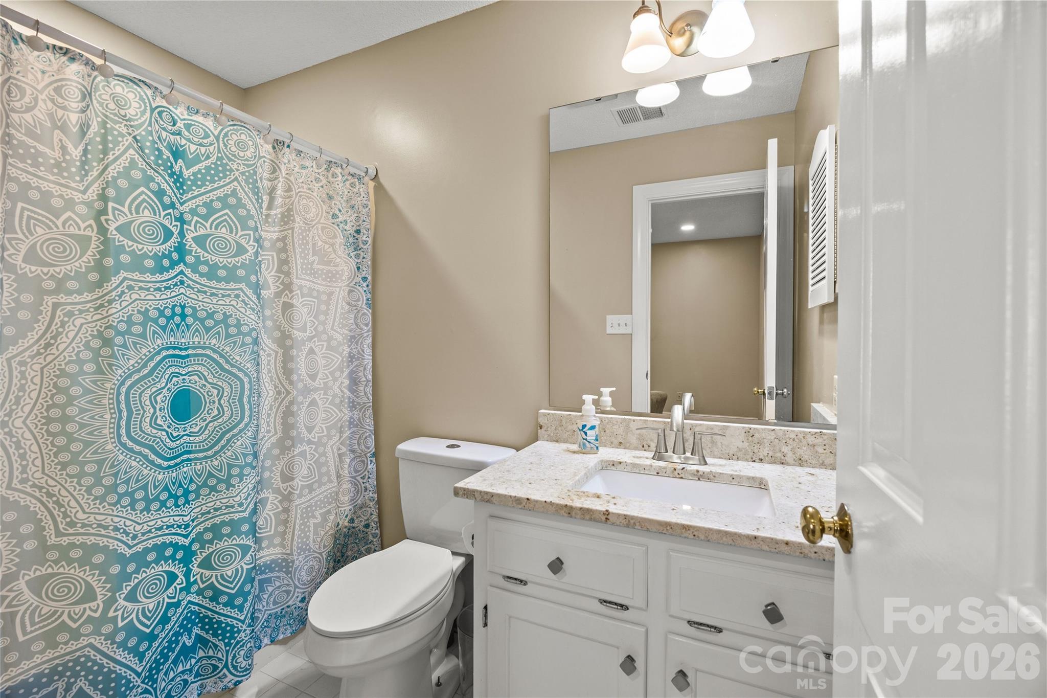 806 Colony Oaks Drive Unit: B