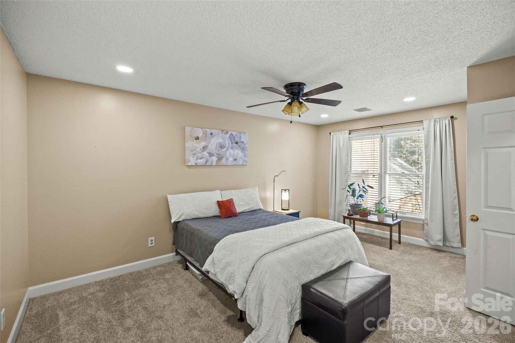 806 Colony Oaks Drive Unit: B
