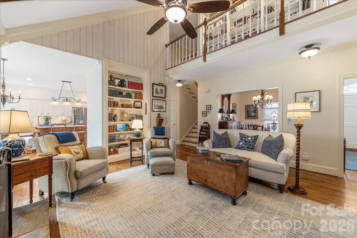 6203 Kensington Gardens Court