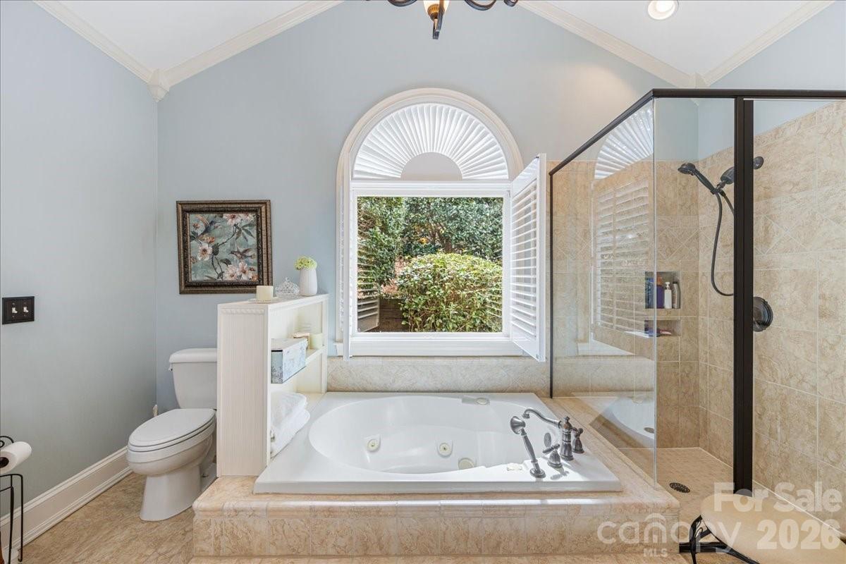 6203 Kensington Gardens Court