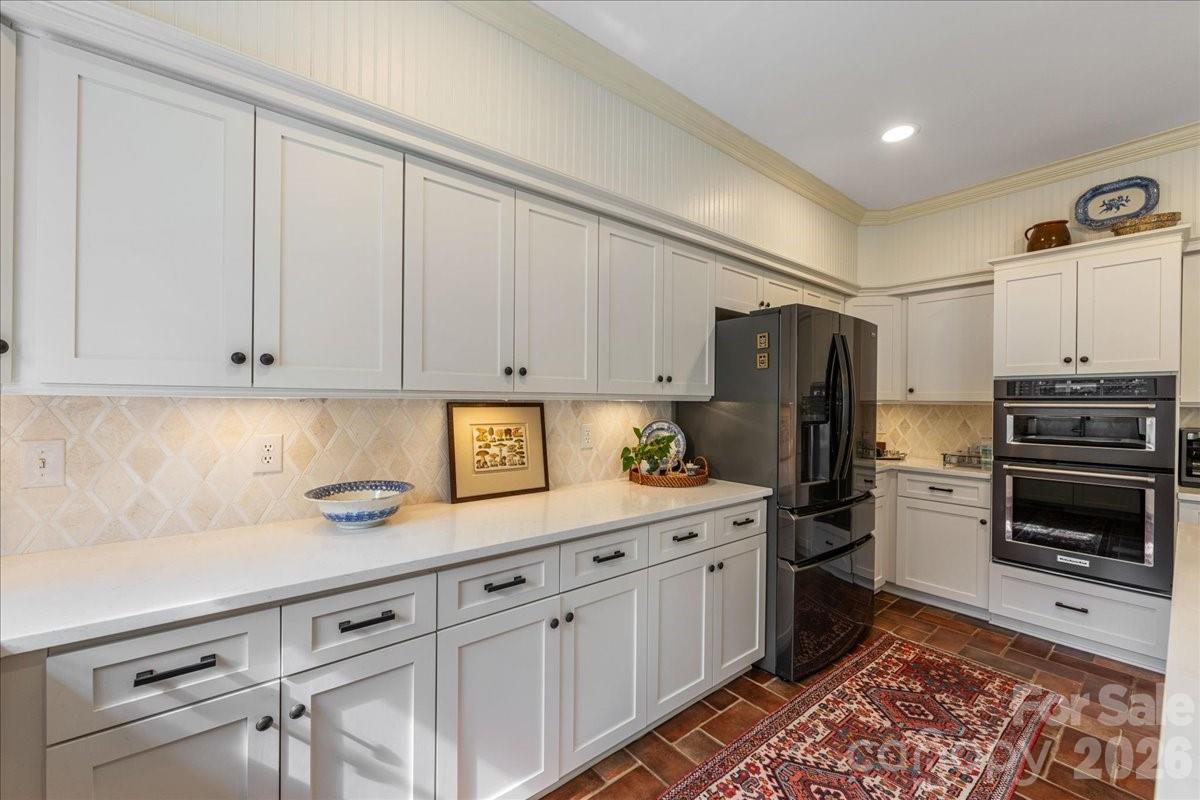 6203 Kensington Gardens Court