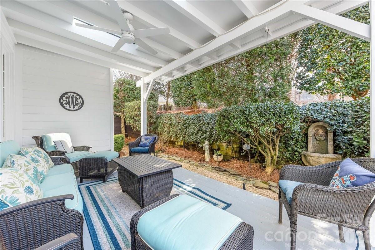 6203 Kensington Gardens Court