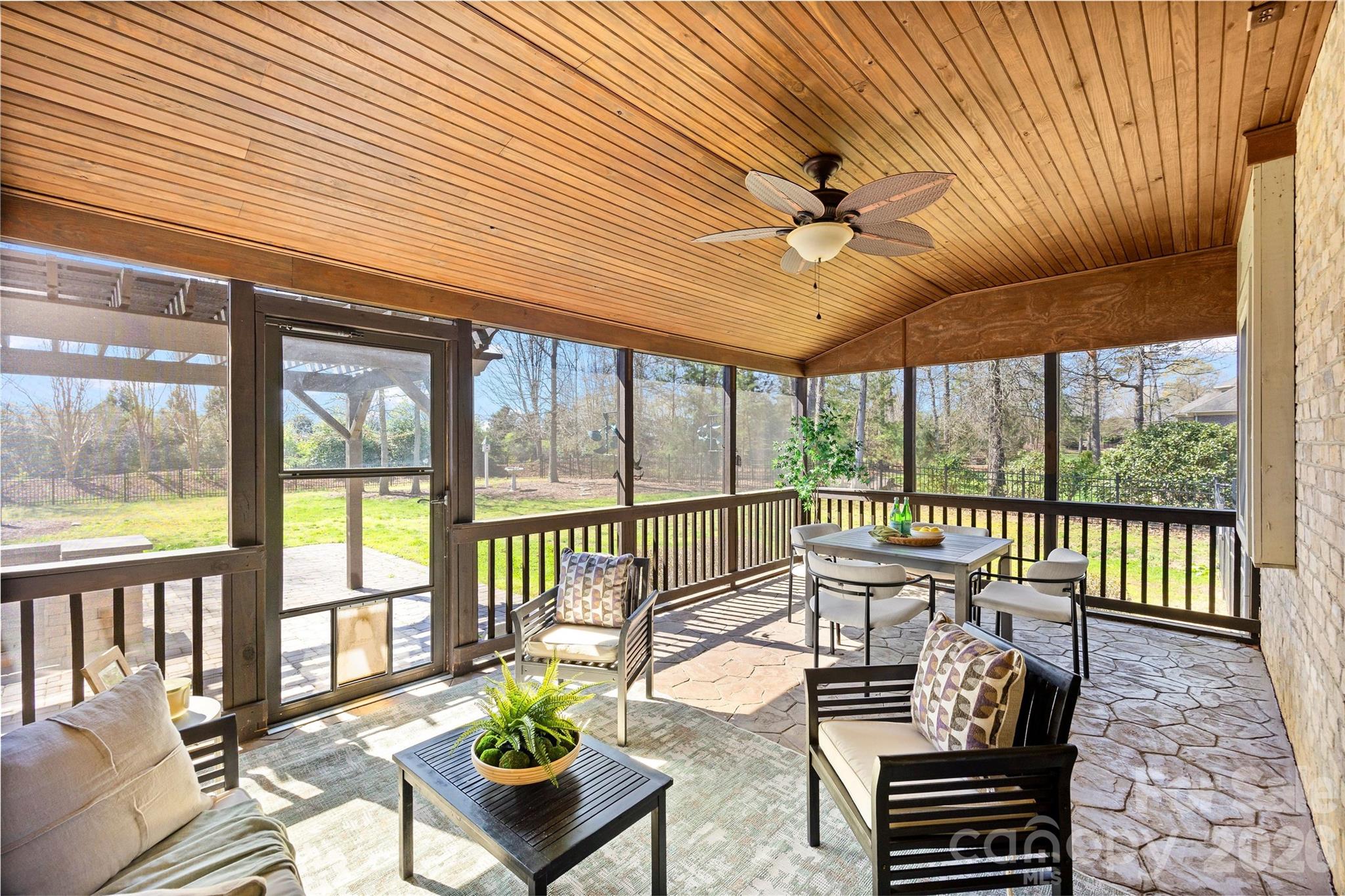 2718 Old Course Road