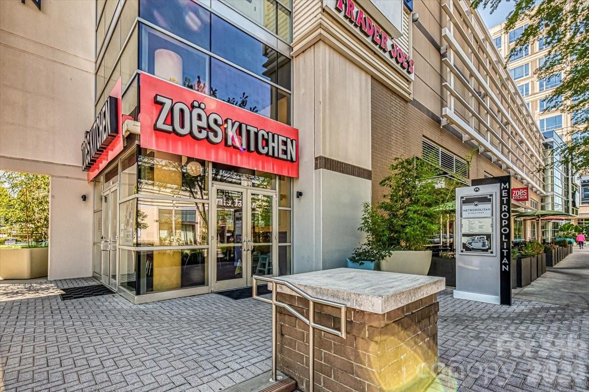 1133 Metropolitan Avenue Unit: 211