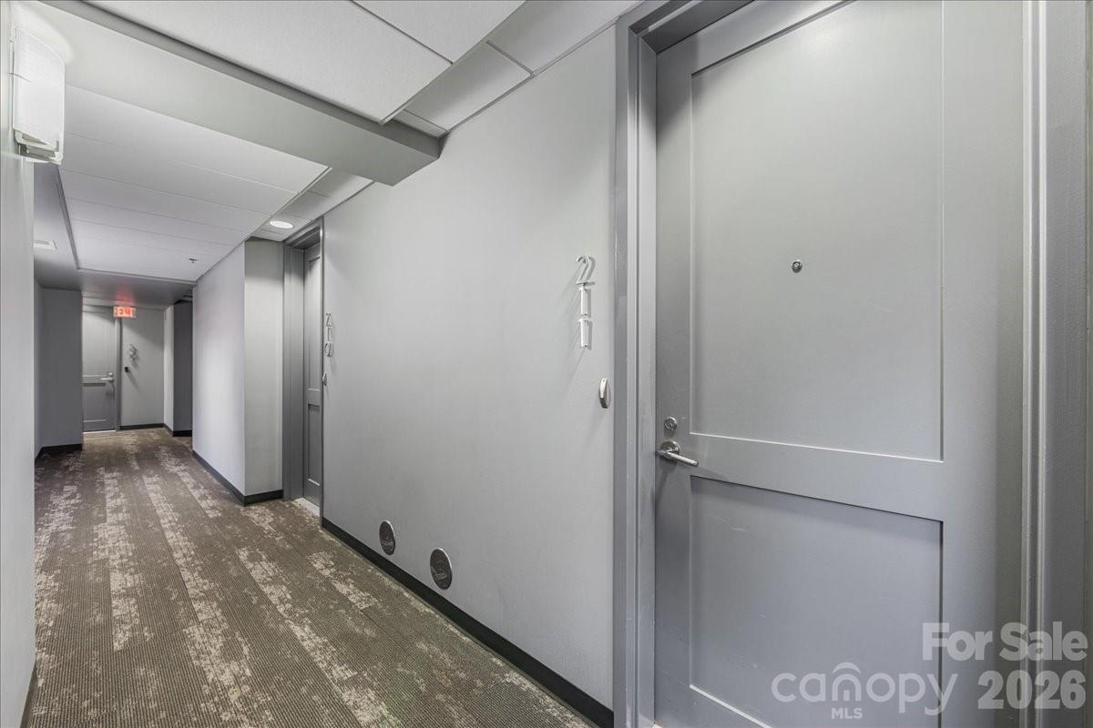 1133 Metropolitan Avenue Unit: 211