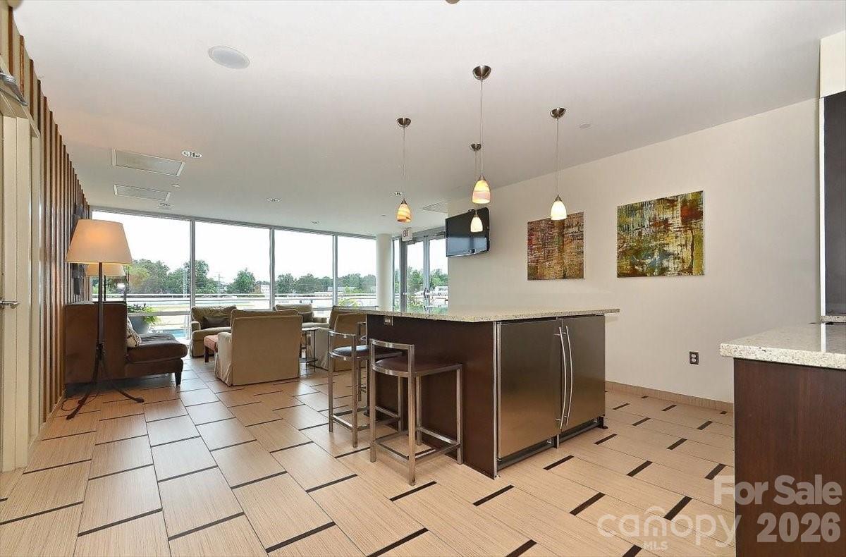 1133 Metropolitan Avenue Unit: 211