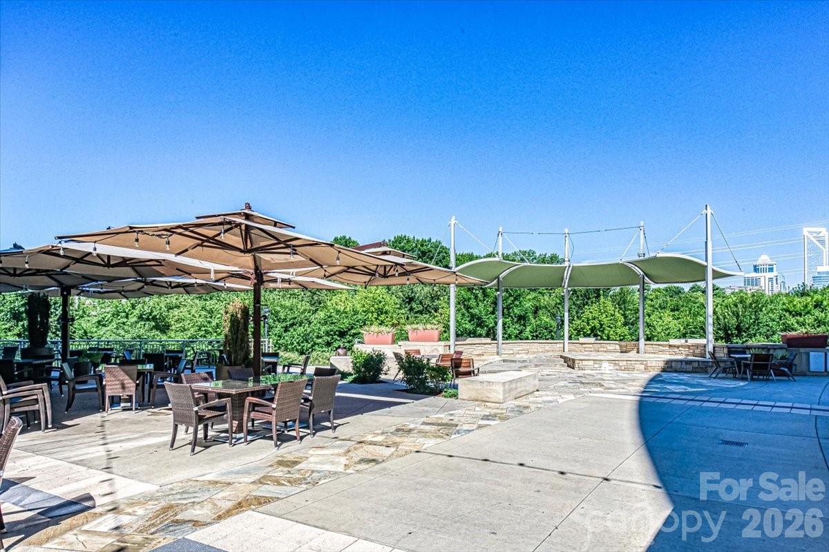 1133 Metropolitan Avenue Unit: 211