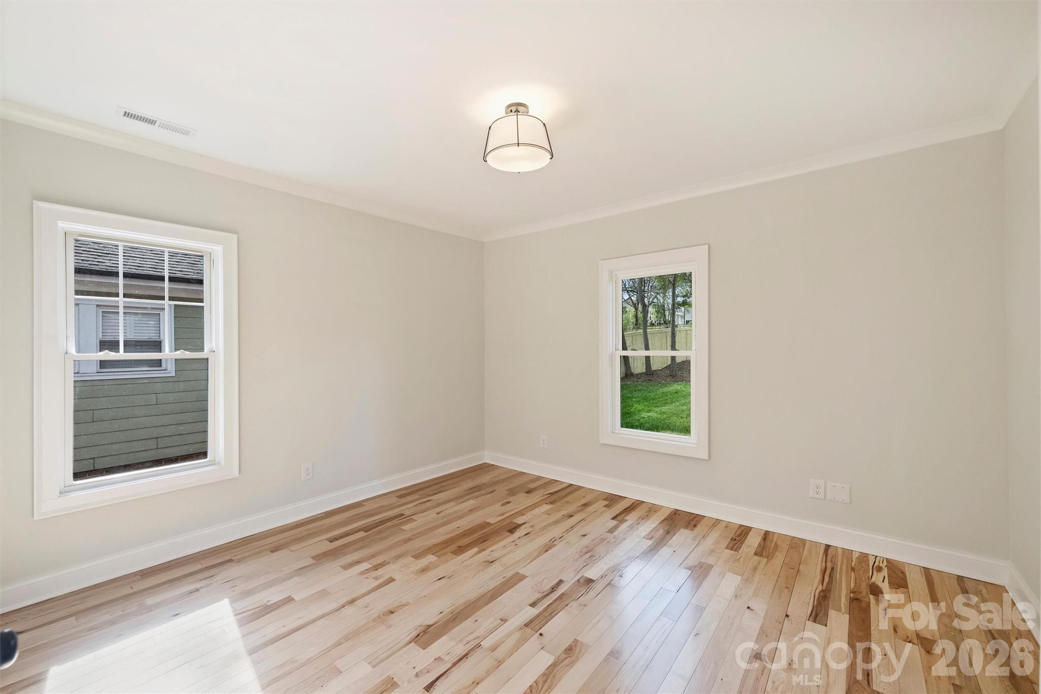 321 W Kingston Avenue