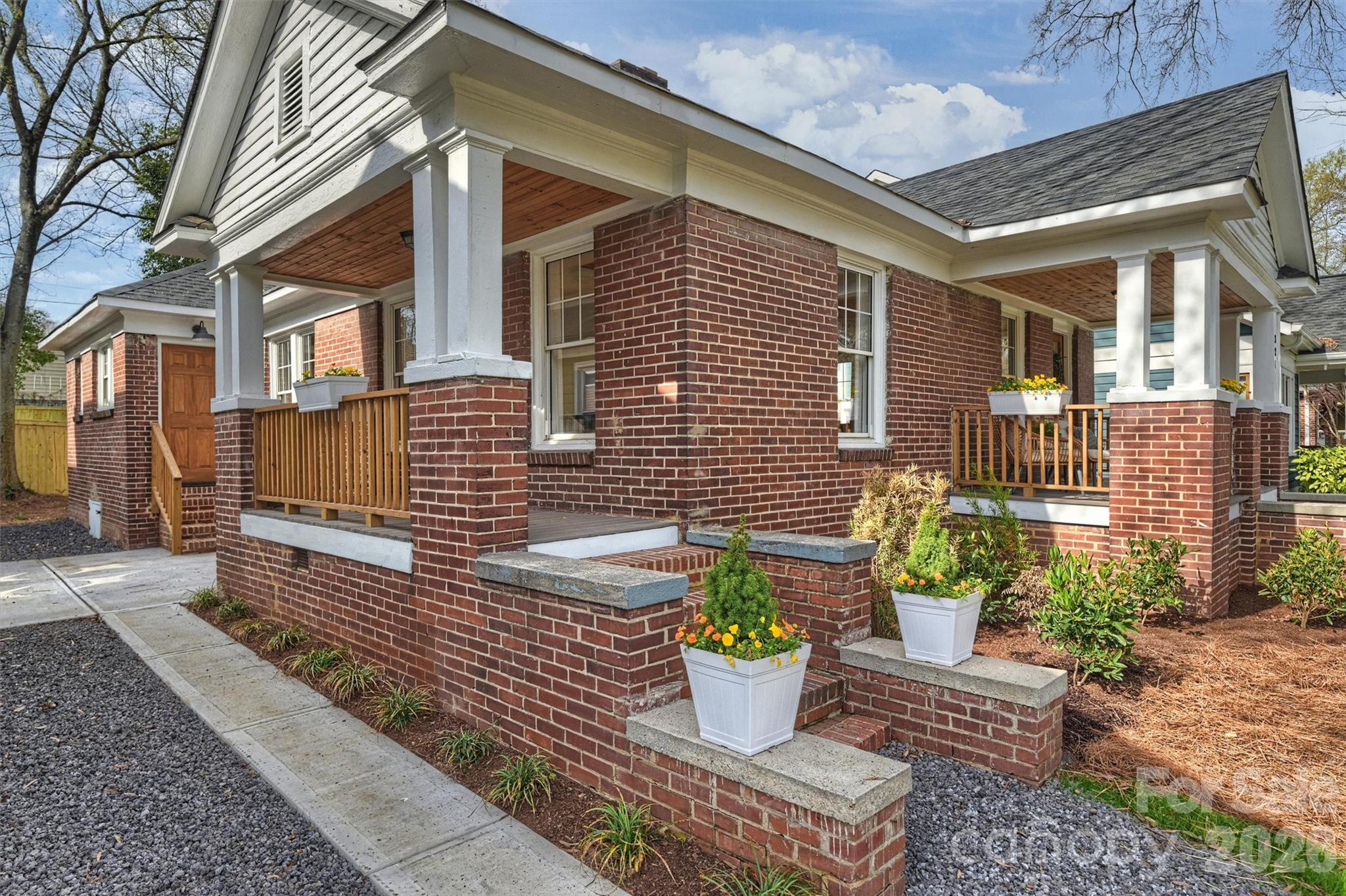 321 W Kingston Avenue