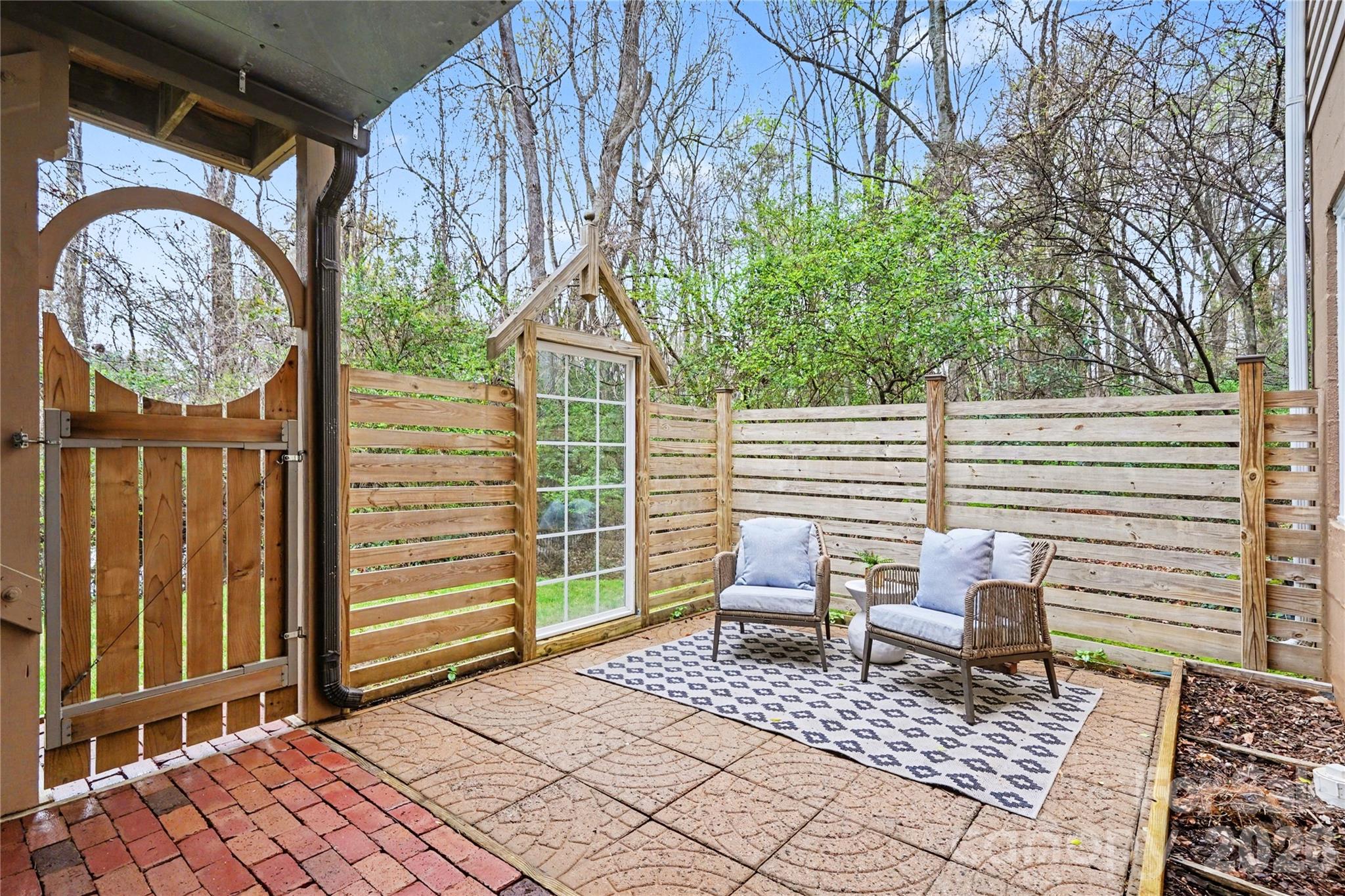 901 Shady Bluff Drive