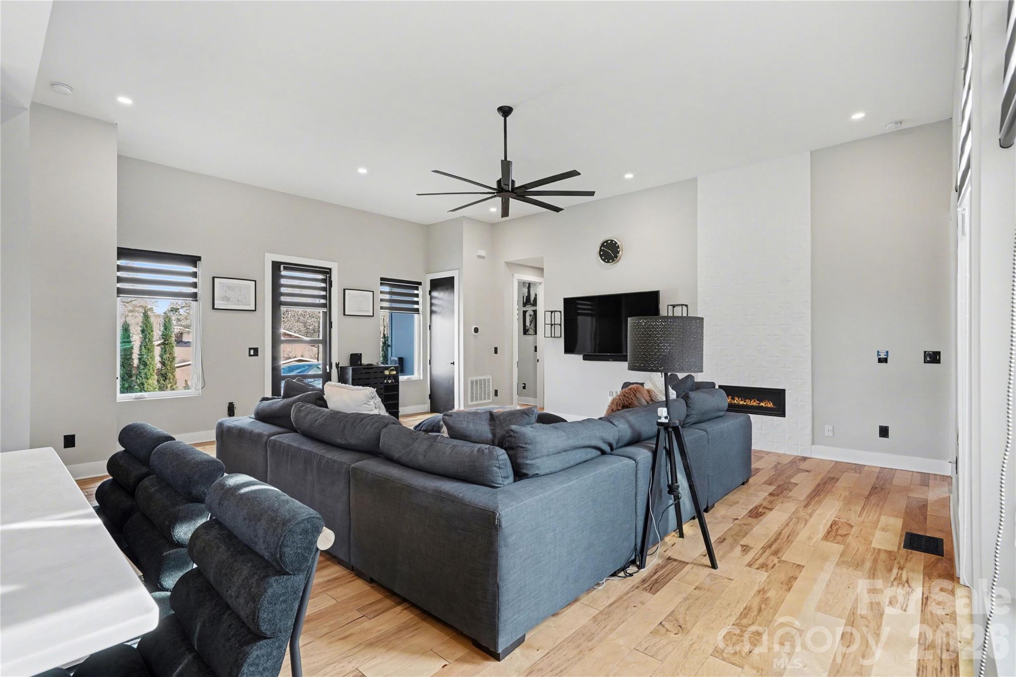 4604 Emory Lane