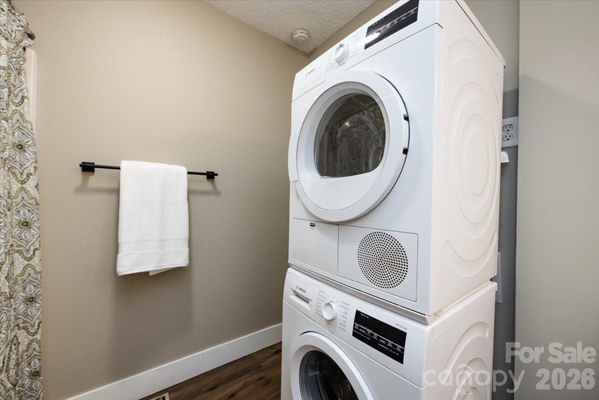 406 Robinson Clemmer Road