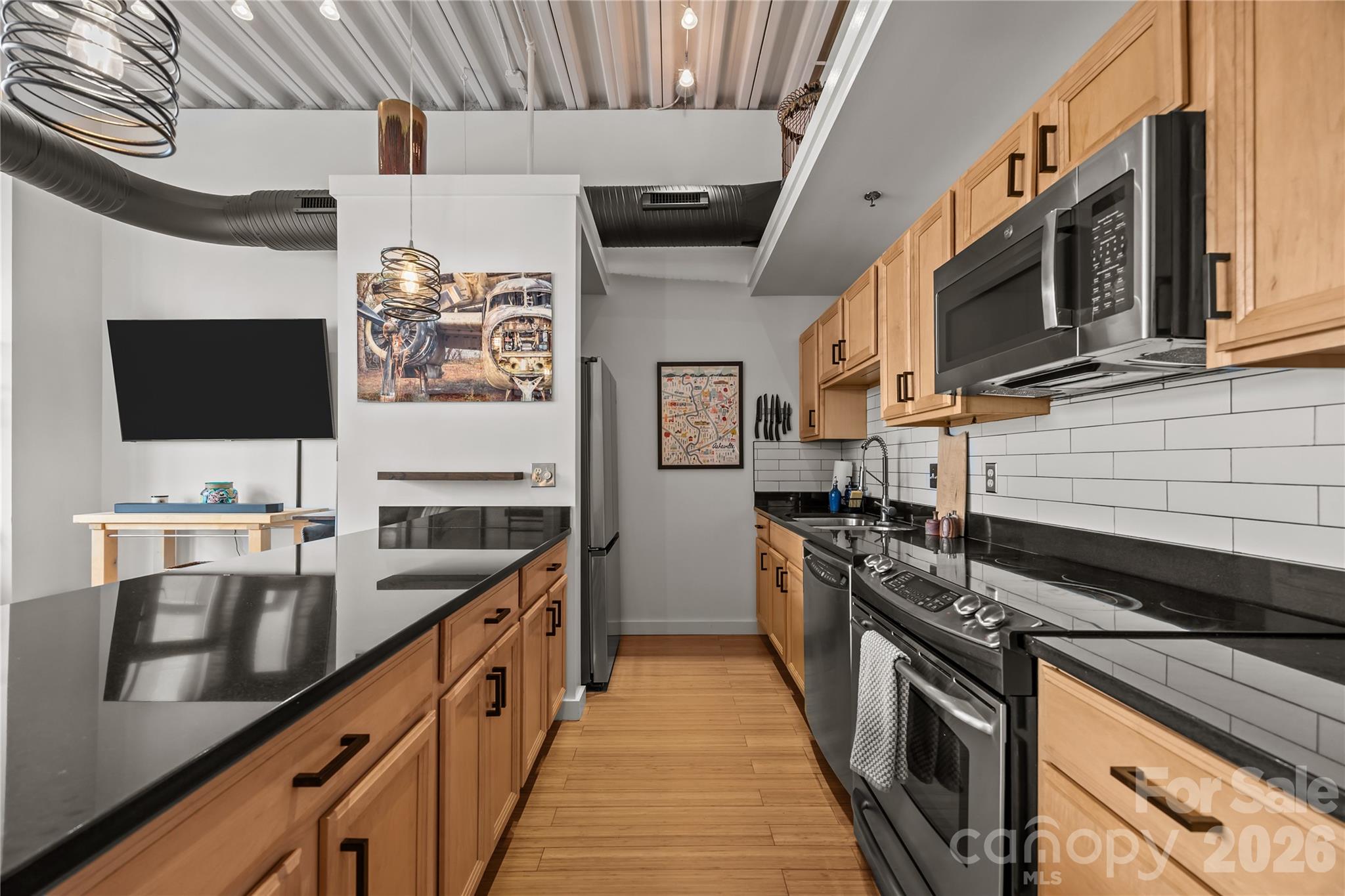 12 S Lexington Avenue Unit: 401