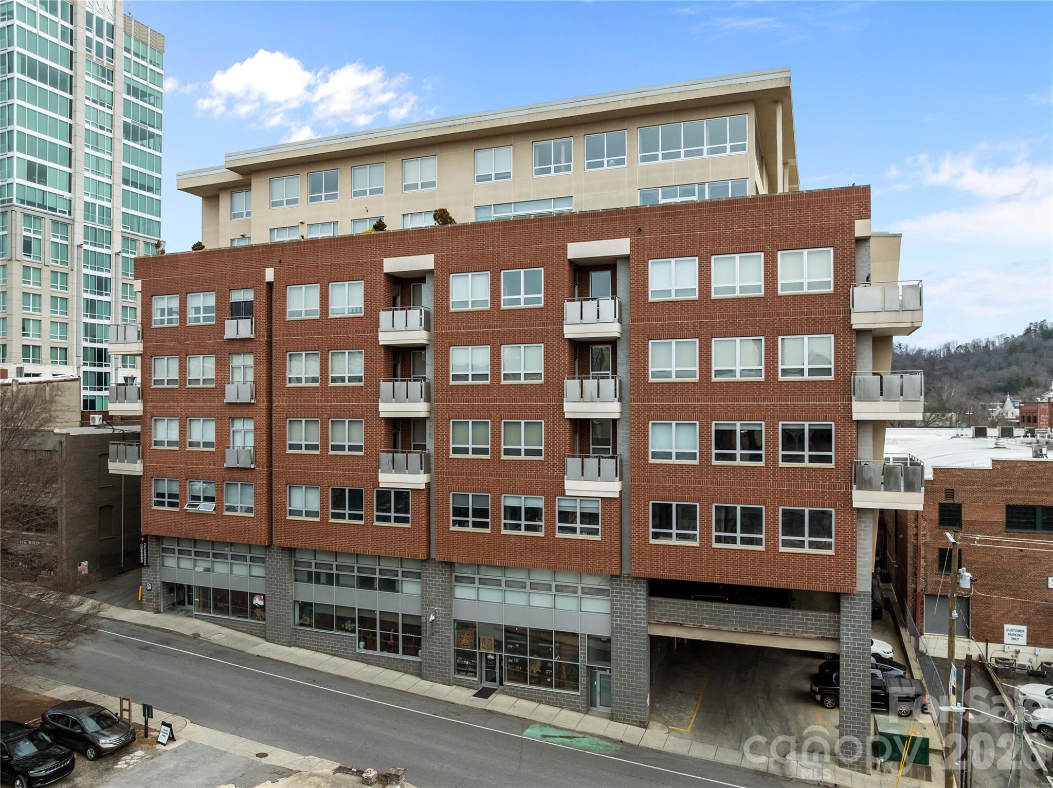 12 S Lexington Avenue Unit: 401