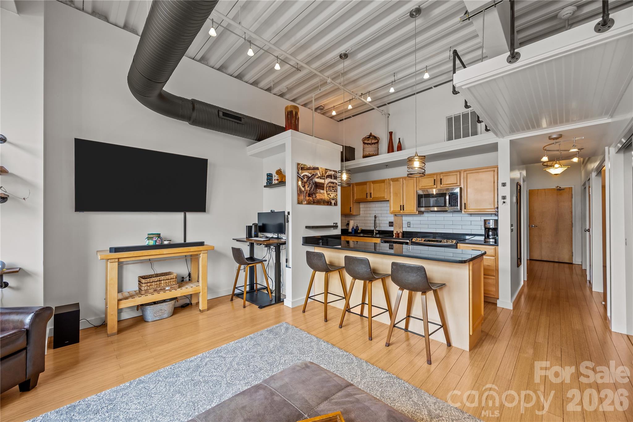 12 S Lexington Avenue Unit: 401