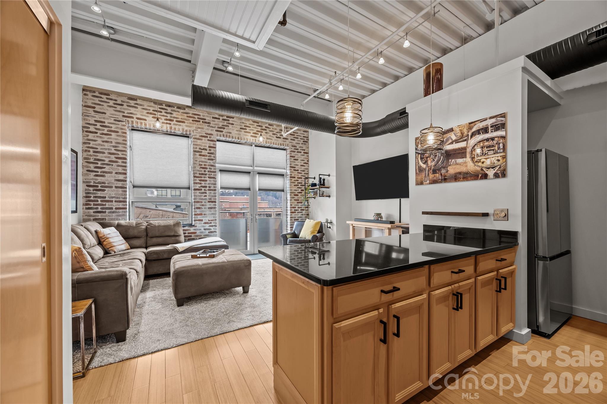 12 S Lexington Avenue Unit: 401