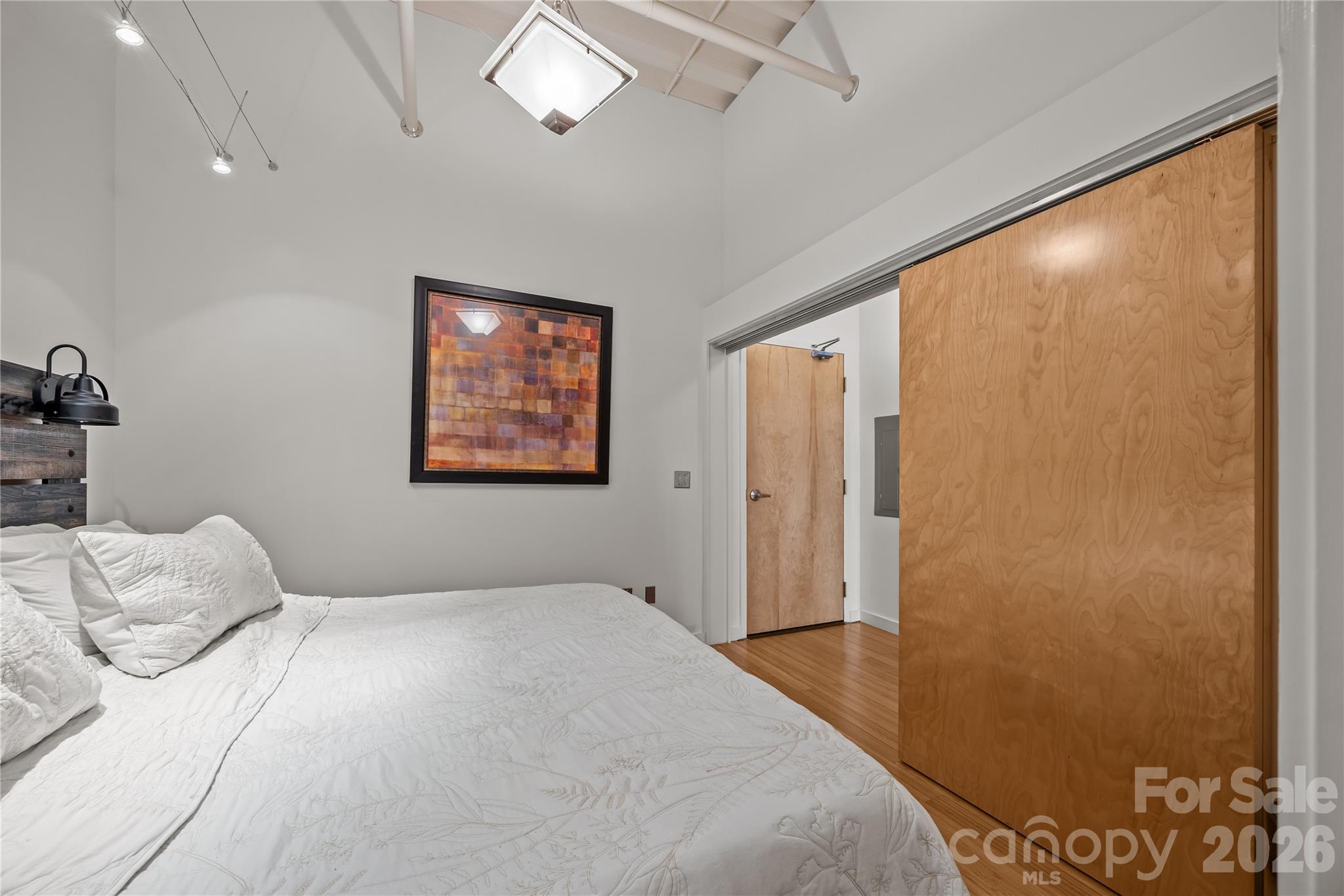 12 S Lexington Avenue Unit: 401