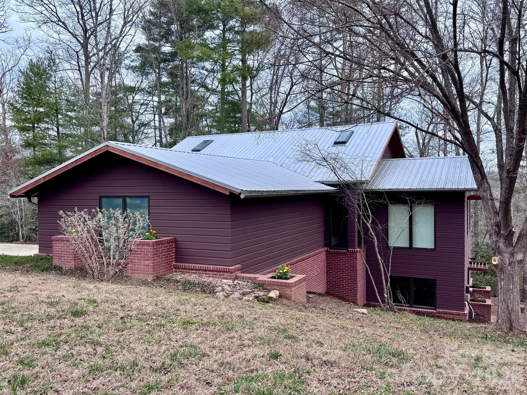 521 Wood Thrush Court