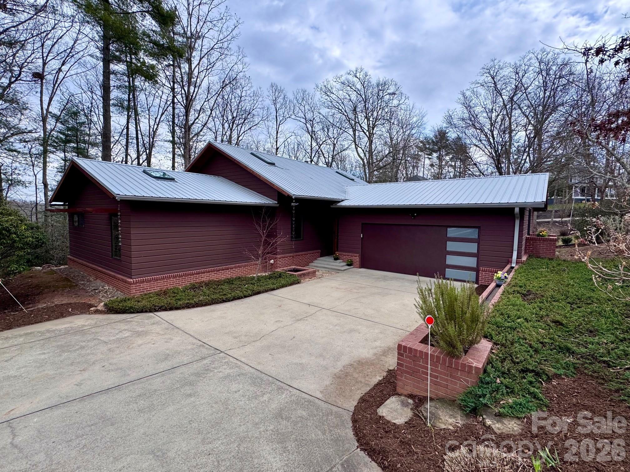 521 Wood Thrush Court