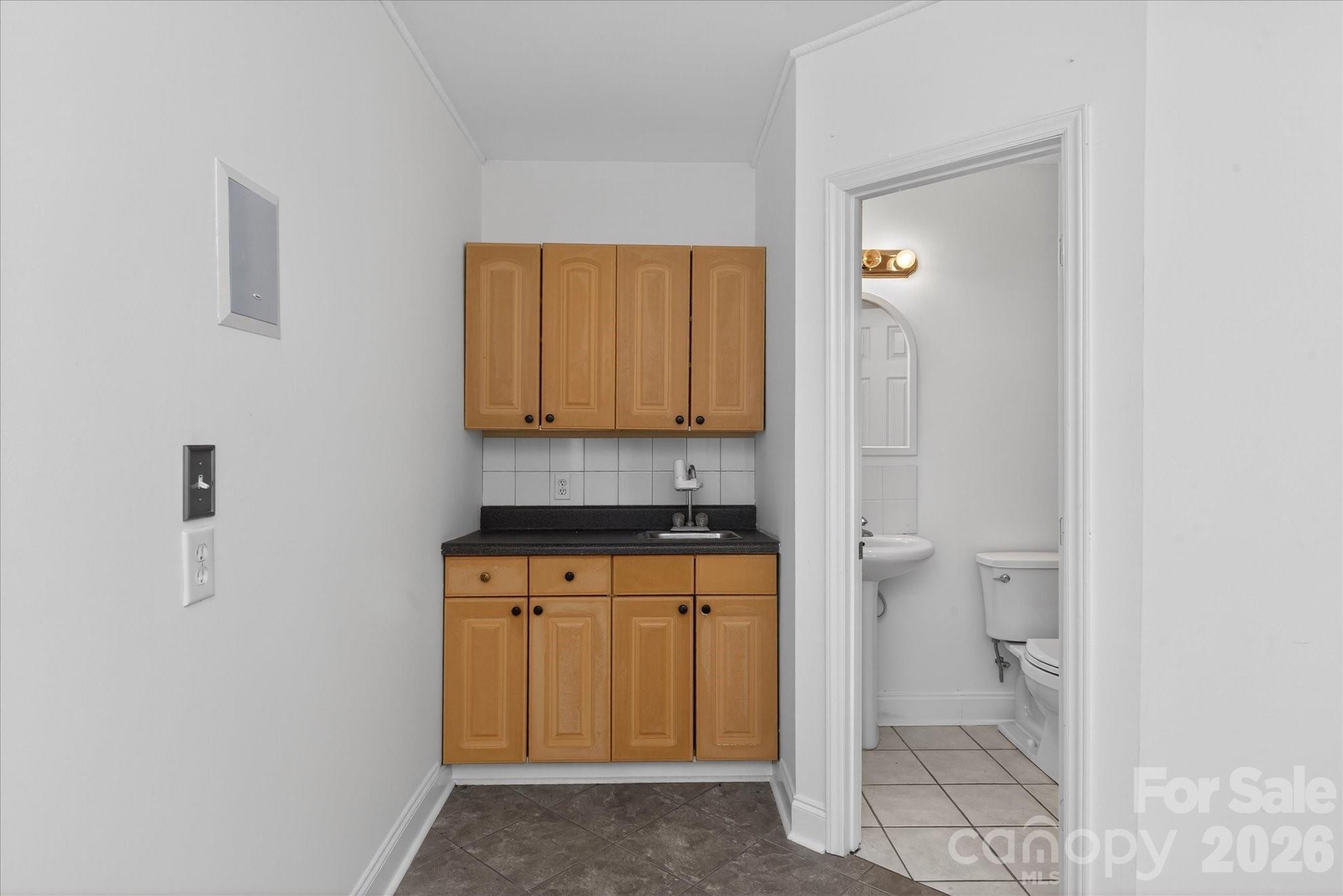 655 Powder Horn Lane