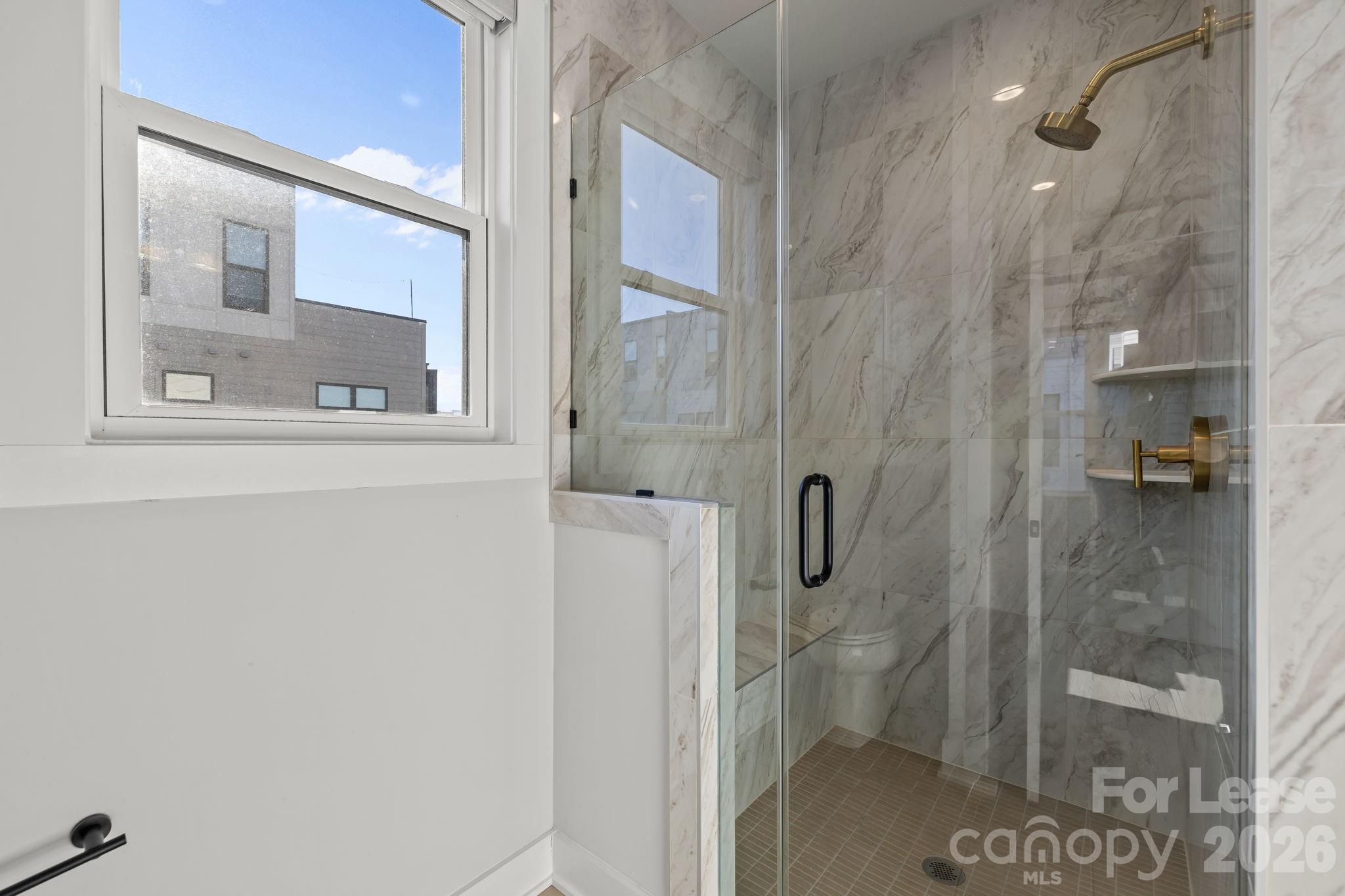 1925 Dunavant Street