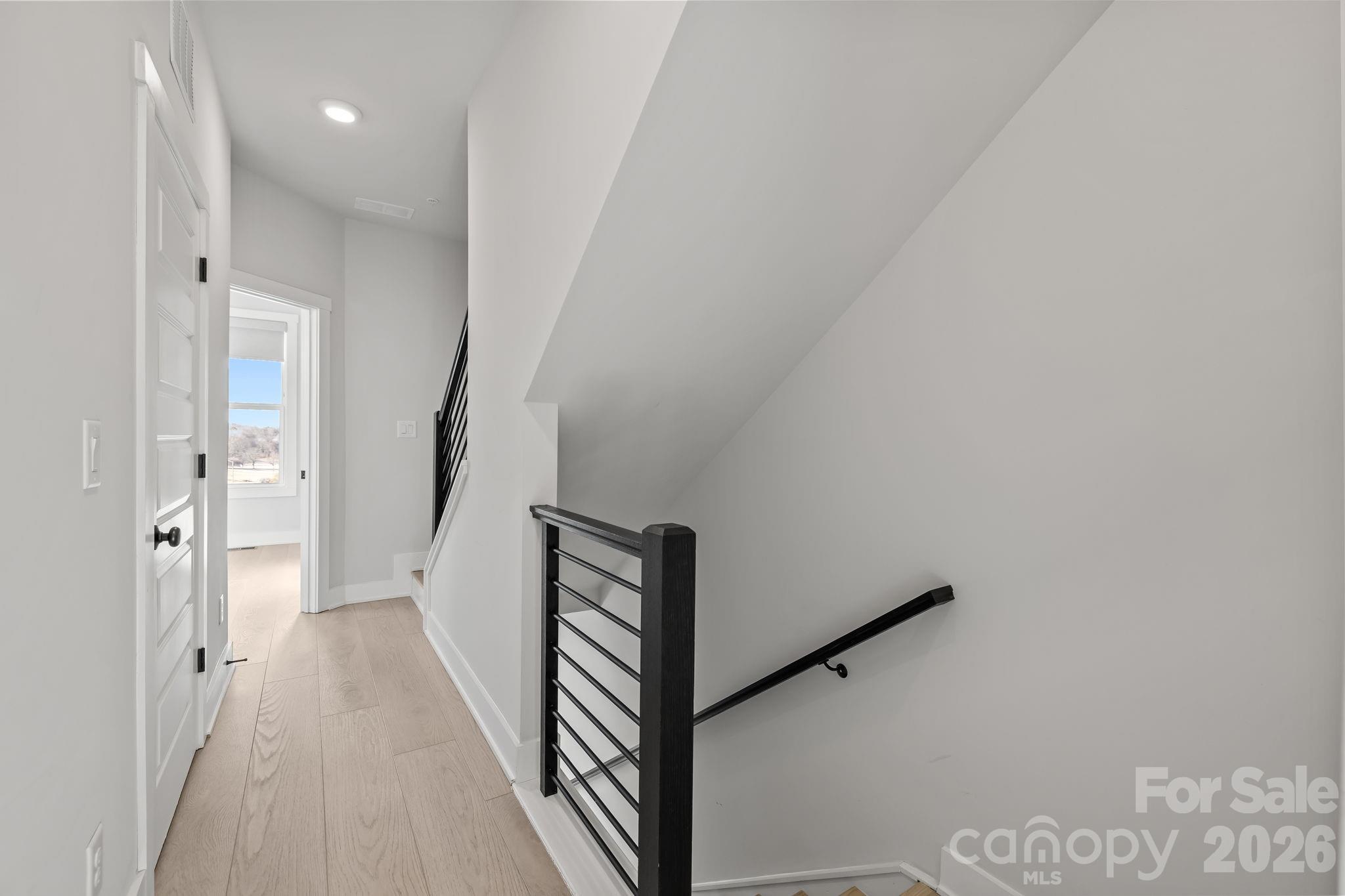 1925 Dunavant Street