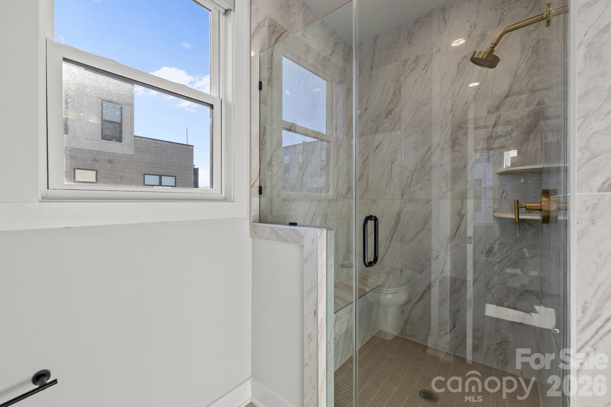 1925 Dunavant Street