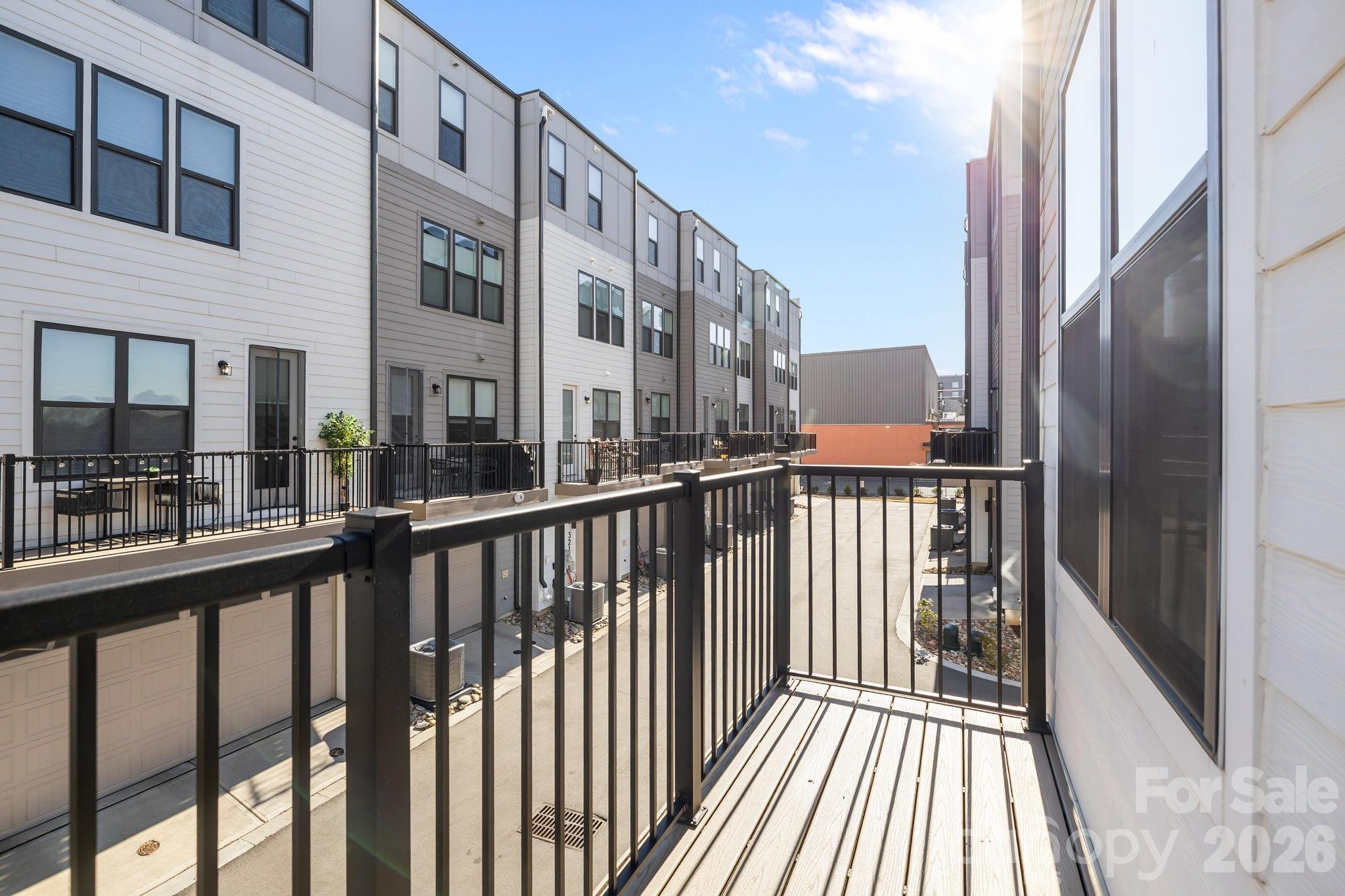 1925 Dunavant Street